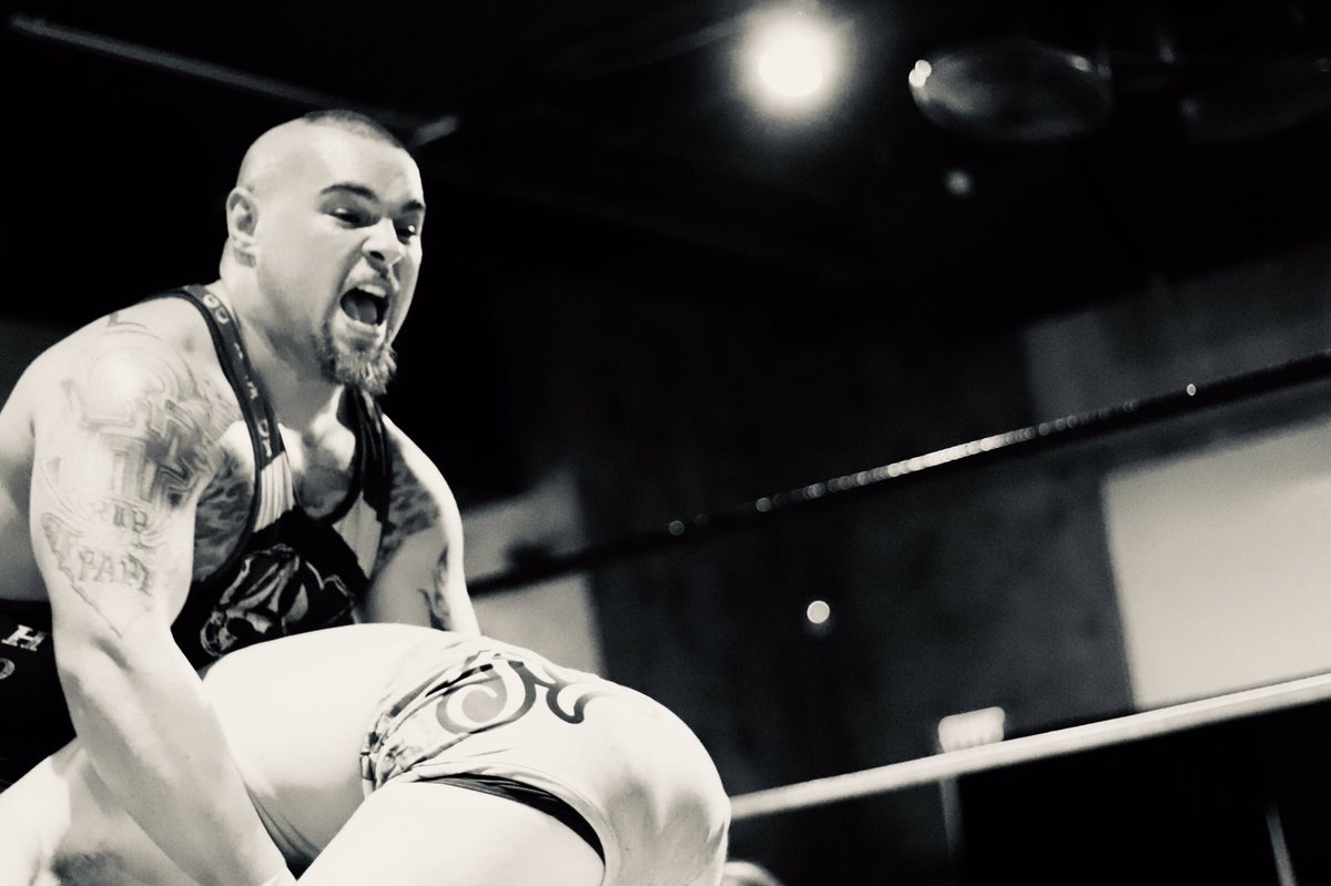 VeraSadlyPhoto's tweet photo. The crowd at #BeyondBoston at @NedDevines in Fanuiel Hall got to witness a 🔥 4-way between a few of the wrestlers whose Beyond debuts shined bright
@BrandonThurston v @BigBaconBrad v @dl_wrestles v @FoFGabeSkye https://t.co/VhTc2Yd4vP