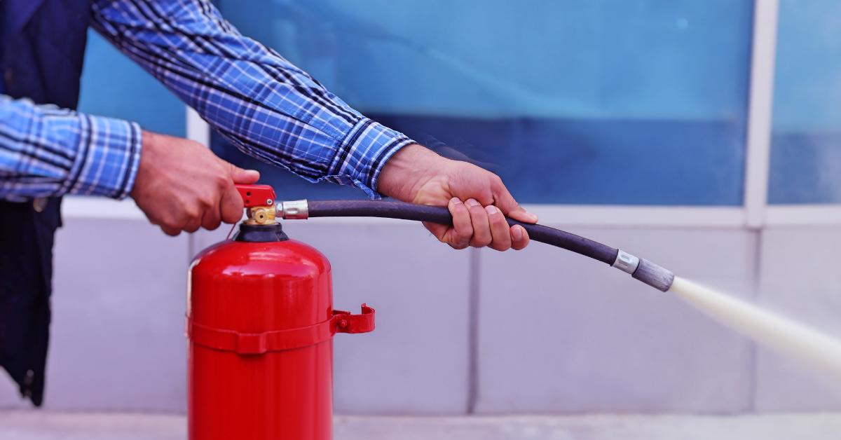 How To Create and Implement A Fire Safety Procedure in the Workplace socsi.in/Xmtqr #firesafety #healthandsafetyblog