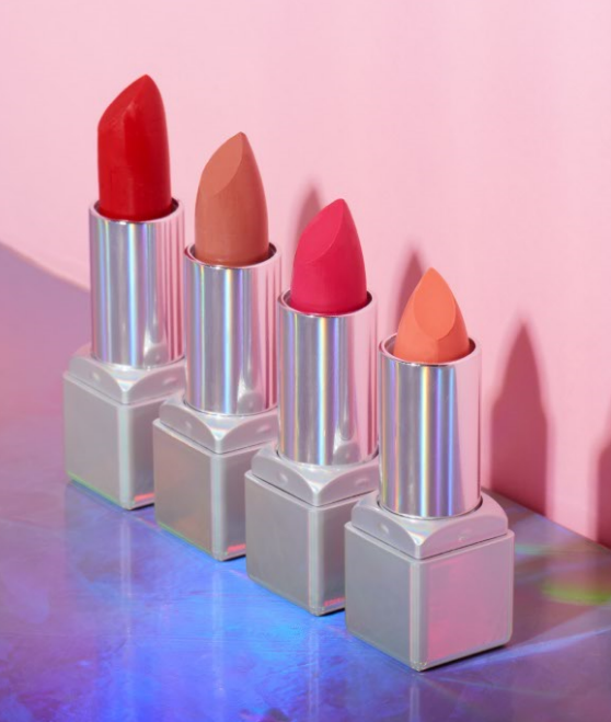 To celebrate Pride this month we have teamed up with our friends at @JeccaBlac to giveaway 7 Pride Collection lipsticks to 7 lucky winners.  To enter this prize draw, all you need to do is RT this tweet. Draw ends 28th June.  Ts &amp; Cs apply: socsi.in/Je6le #JeccaBlac #Win