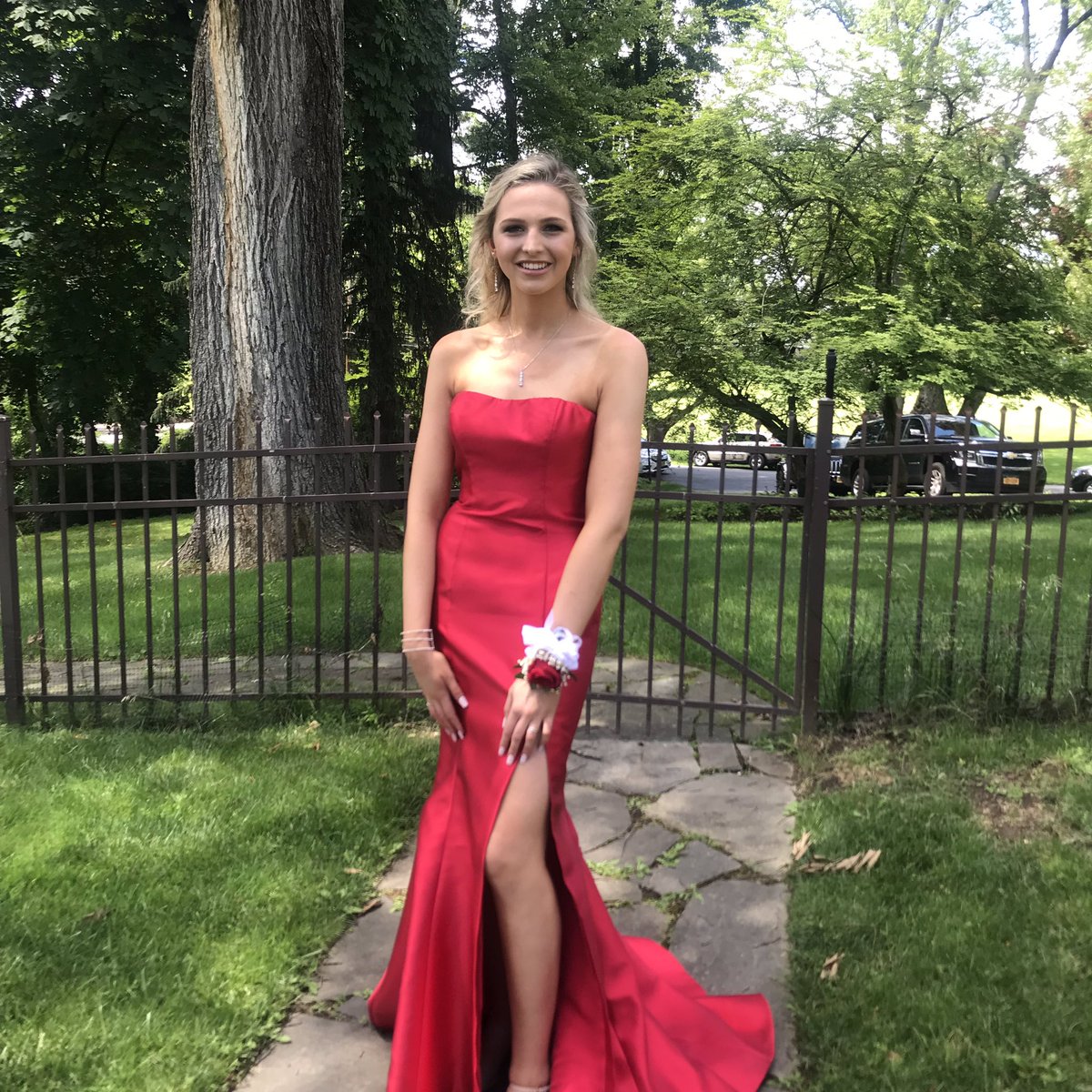 ZykoffK's tweet photo. #changeis good. A celebratory day for my baby girl🎓luvuliv https://t.co/Wnq4Yiqg4a