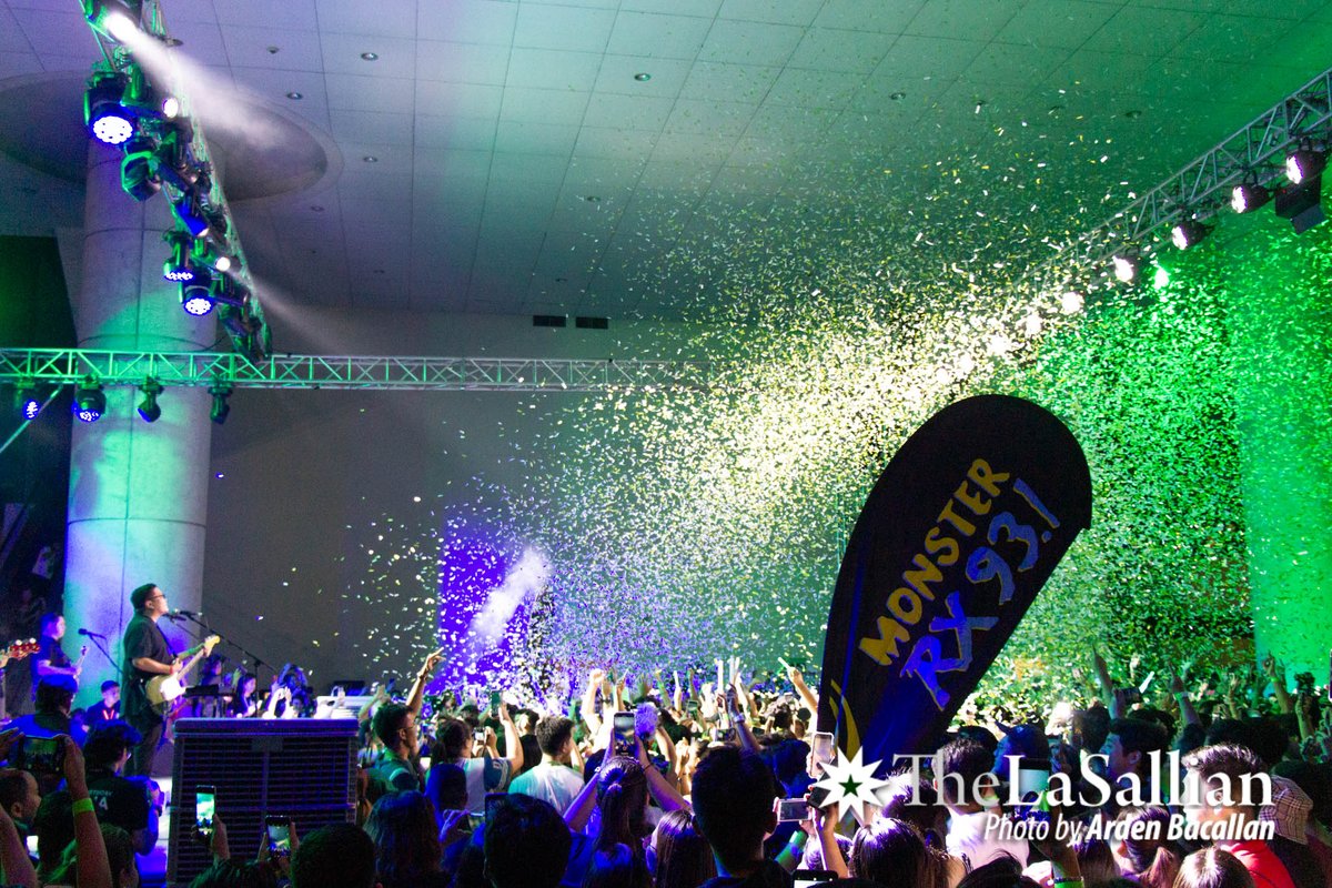 TheLaSallian's tweet photo. UNIVERSITY: Confetti rained down on Henry Sy Sr. Hall Grounds to close Animusika 2019 and end UVMW 2019. Live performances from Janine Teñoso, Quest, Orange and Lemons, I Belong to the Zoo, Mayonnaise, and Itchyworms were featured in the concert. #ANIMUSIKA2019 #SIGLO #UVMW2019 https://t.co/aU4LwWb5t9