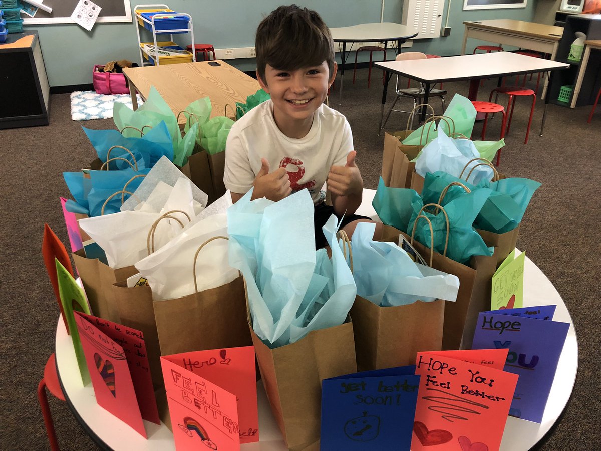 ALSRaleigh's tweet photo. @BriarcliffES Student Council collected and assembled Chemo Care Kits for their peers @DukeHealth! Way to go guys! Thank you to Mrs. Shearin for helping coordinate! #beskidsfirst #community @WCPSS @PosProject https://t.co/50EmMEW1v9