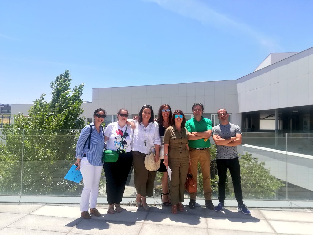 @lanzajaen hoy #formandonos para el #autoempleo en <a href="/IMEFE_Jaen/">IMEFE - Ayto. Jaén</a> con dos #profesionales con mucha #experiencias y a la disposición de los #jiennenses. Muchas gracias @Lanzaderas_EES <a href="/FundacionSMLRPH/">Fundación Santa María la Real</a> <a href="/fundacionTef/">Fundación Telefónica</a>