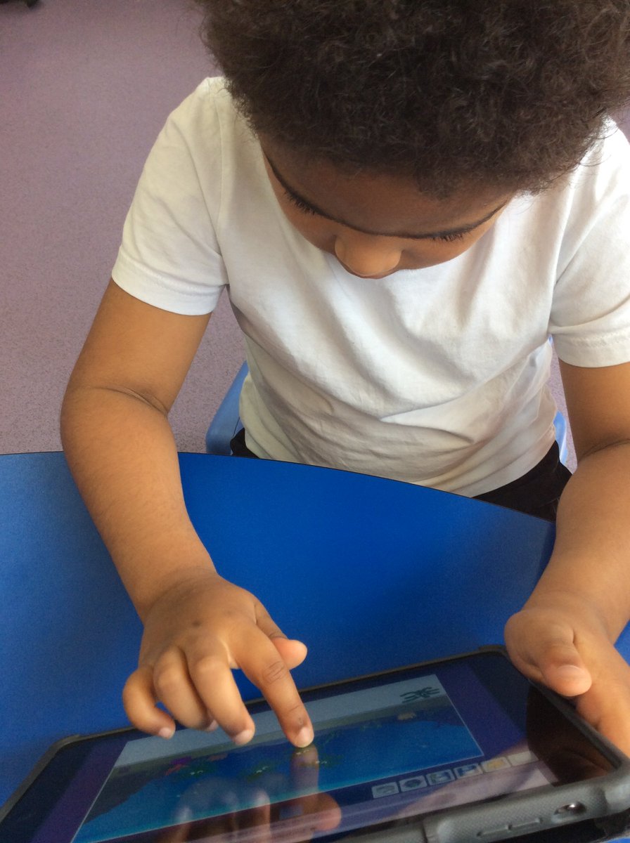 NBPSComputing's tweet photo. The Buttercups, Sunflowers and Poppies @NewBrightonPS enjoyed creating their own pirate themed games this week @purpleMash #2DIY! @2SimpleSoftware #2SimpleCoE βοΈπ΄ββ οΈπ¦#computing #Wirral https://t.co/kpGgIntM8a