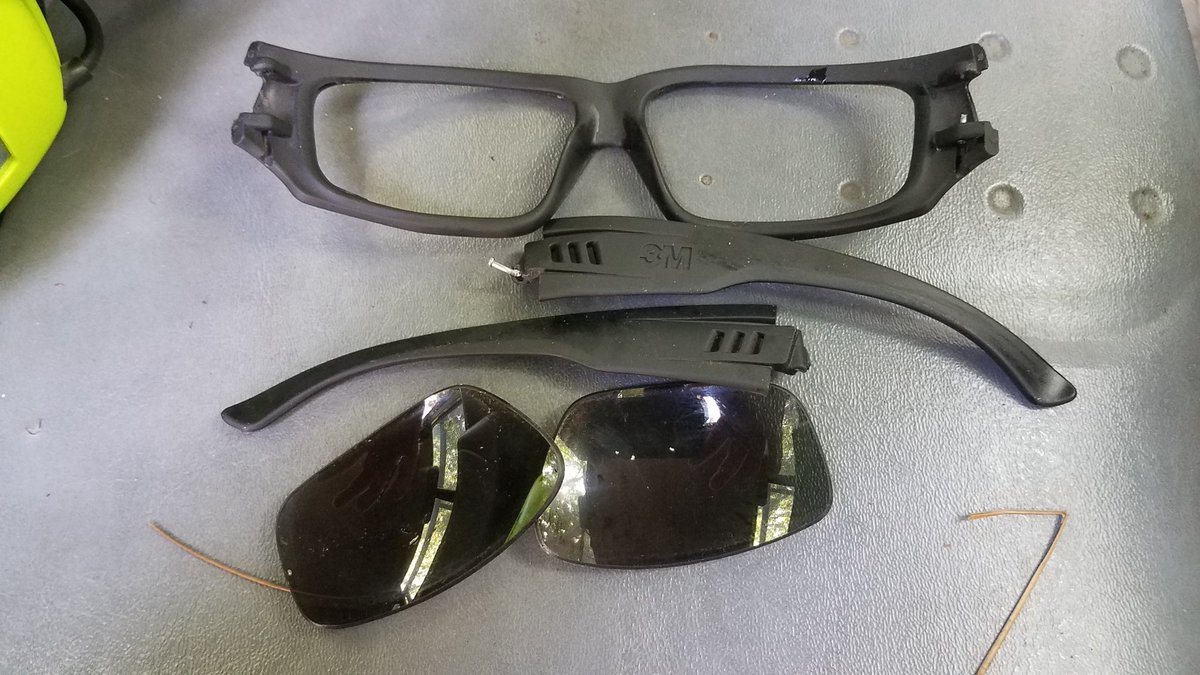 mowermanz71's tweet photo. Out here trying to work in damn near a hundred degree temps and these over $30 @3M safety glasses that I bought from @HomeDepot a few weeks ago will not stay on my face. Tried to deal with it but no more. This is ridiculous. They are garbage &amp; that's exactly where they're going. https://t.co/p79Vai9OlB