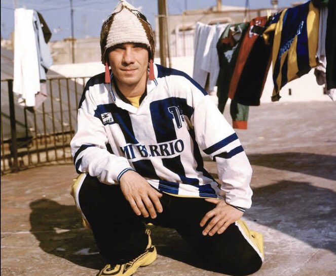 Rollingstonear On Twitter Feliz Cumpleanos Manu Chao Hoy El Musico Que Empezo Como Un Artista Callejero En Paris Y Termino Recorriendo El Mundo Primero Con Mano Negra Y Luego Con Su Proyecto