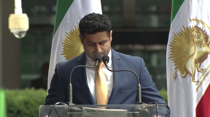 4FreedominIran's tweet photo. The U.S. added the regime’s Revolutionary Guards (IRGC) to its FTO list in April 2019, and Iranians across the world have been calling for the MOIS designation as a complementary step to help stop Tehran’s notorious apparatuses of terror.
#March4RegimeChangeByIranians #FreeIran https://t.co/eU4HVeg7ED