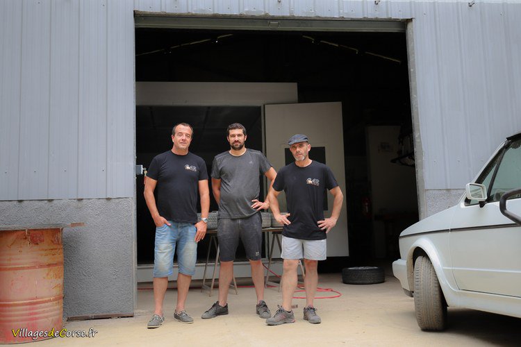 VillagesdeCorse's tweet photo. Partez sur les routes corses en #cabriolet - Classique Auto Restauration - Location de voitures vintage et cabriolets restaurées dans les règles de l'art à #Muratu et #SaintFlorent

https://t.co/zcp3sUH0aY

#Murato #Corse #Corsica #Vintage https://t.co/gIYy5So3RL