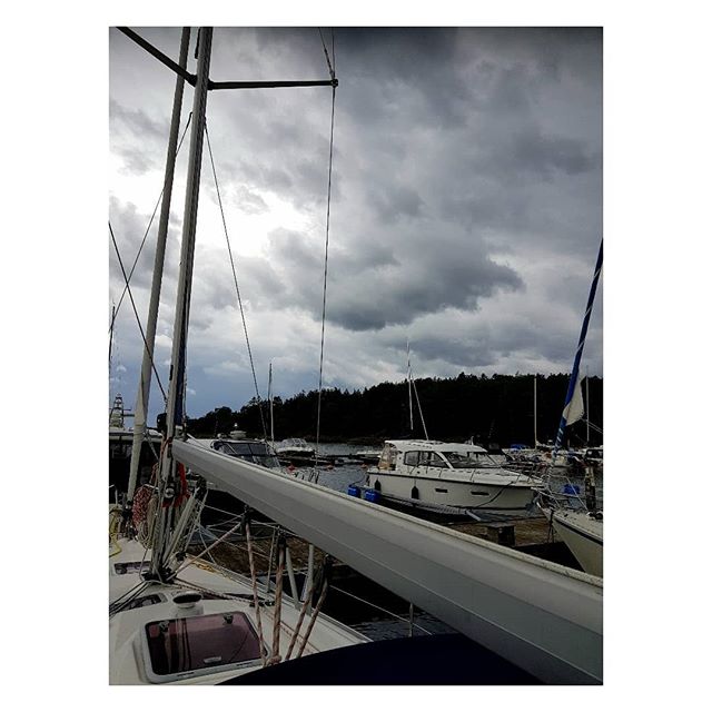 EmelieFriis's tweet photo. The clouds are rolling in #swedishmidsummer 🌦 https://t.co/ojYY8YdJf2