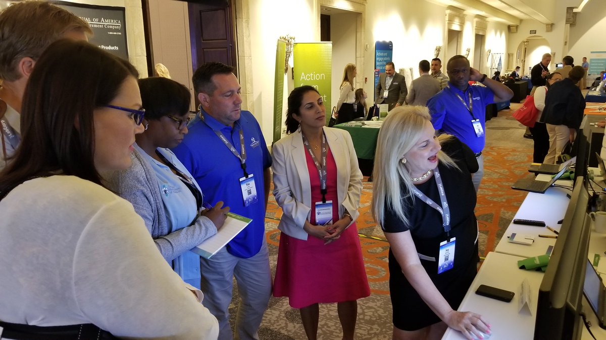 greenway's tweet photo. Chief Medical Officer @gnayyar with providers during Health Choice Network's 25th Annual Board of Directors Educational Confernece this morning. Showcasing #technology and #innovation with a demo of #projectpolaris. #HCN25 #healthIT https://t.co/l7OZR4CZGk