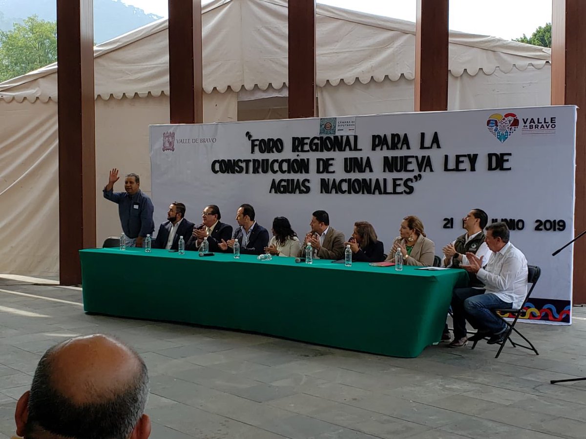 JavierSalinasN's tweet photo. Me encuentro en el foro regional para la construcción de una nueva Ley de Aguas Nacionales organizado por la Cámara de Diputados.

No encontramos en Valle de Bravo, Edo. Mex. https://t.co/07k7cW1khk