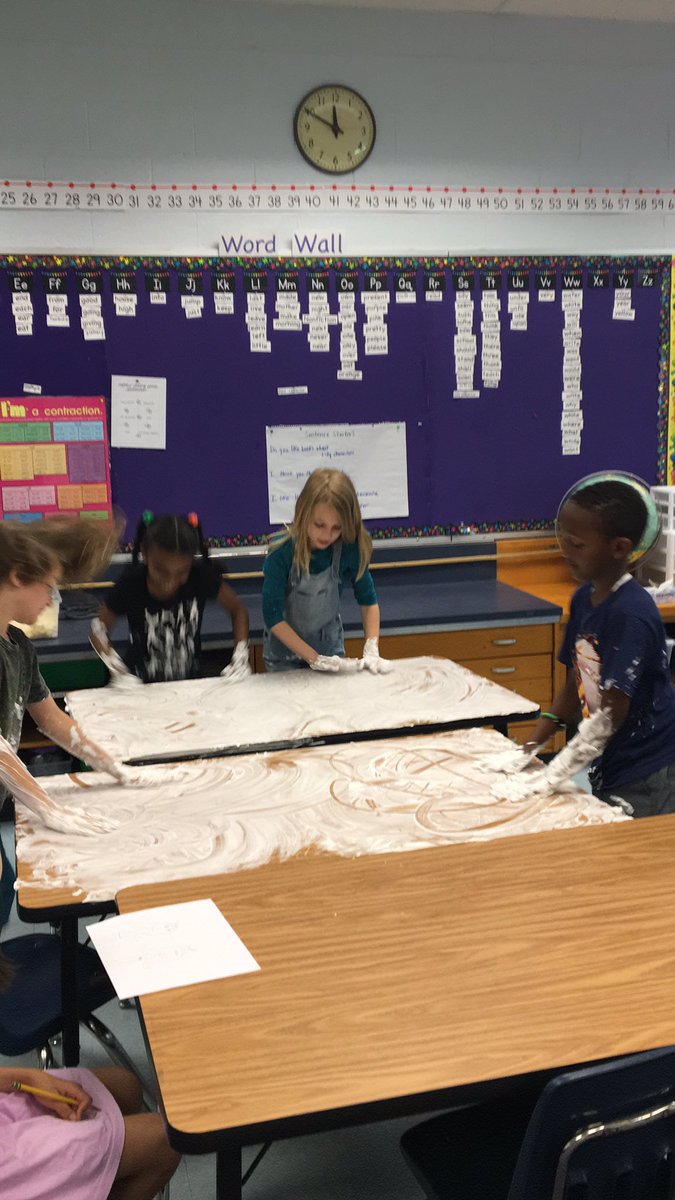 mbutlerclass's tweet photo. It never gets old , see you next year ! @CampbellAPS https://t.co/wVN8JhFWjH