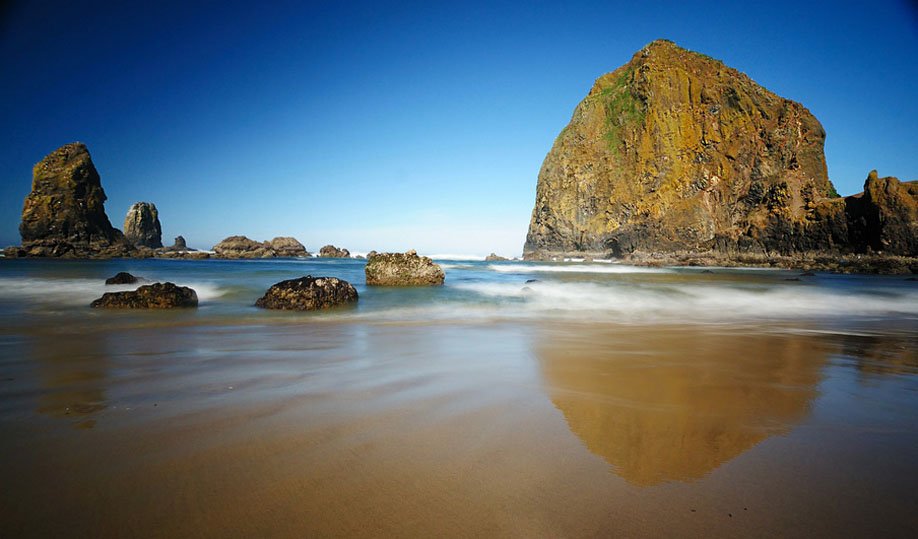 CampingRoadTrip's tweet photo. Summer camping along the Oregon Coast? Yes please!!

Here's a whole list of ideas, what to see, what to do &amp; of course, a list of campgrounds &amp; RV parks! https://t.co/f89NmRTmm2 #camplife #RVlife #RVdestination #campingtips #RVtips https://t.co/pR29jiRupp