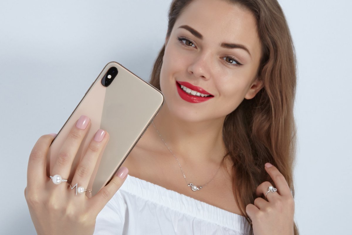 HonoraPearls's tweet photo. Say cheeeeese ✌️
Listen, no shame in posting a selfie 🤳🏼 👄 (It’s #nationalselfieday after all!)
#Findyourluster #PracticeSelfLove
https://t.co/2NEWVTkT1E https://t.co/q7iBSZxl3a