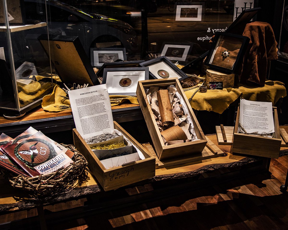 DesignTOFest's tweet photo. Part of last year’s festival, Creators Connections featured stunning handcrafted works meticulously designed using porcupine quills and birch bark in the Anishinabe tradition. #DesignTO19
📷: Aitak Sorahitalab https://t.co/VCscVr5MVI