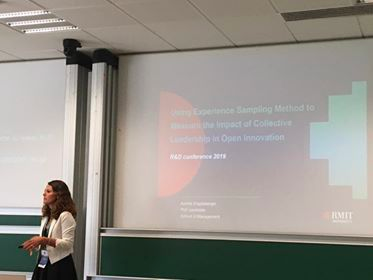 RnDMgmt2019's tweet photo. Aurélia Engelsberger from @RMIT on @OpenInnovation : « Using experience sampling method to measure the impact of collective leadership on open innovation »
#RnDParis2019 https://t.co/2V2KSmK9bL