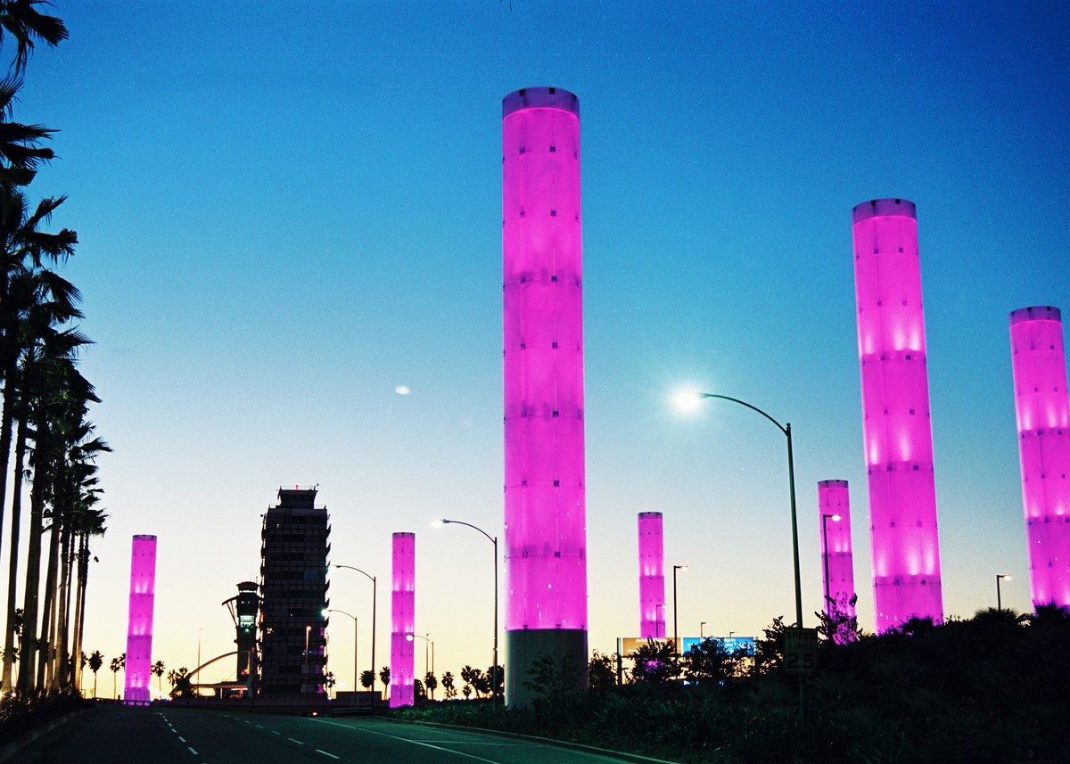 flyLAXairport's tweet photo. We're turning our iconic pylons purple on #thelongestday in support of @socALZ and the fight to #endALZ. More info: https://t.co/pvlmPzeNqW https://t.co/uj8nWeJtgr