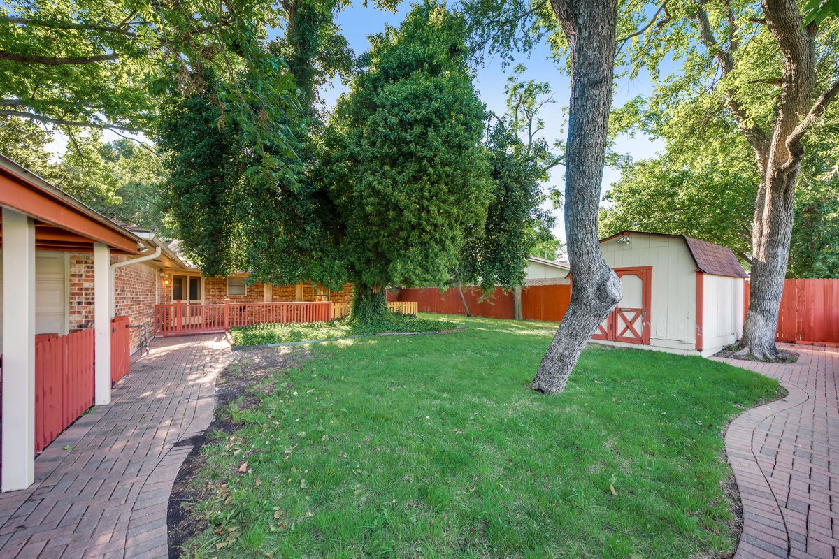 OyezzRealEstate's tweet photo. Anyone #househunting in @cityofplanotx? #Home located in #WestPlano near #PGBT and #US75, near the #texaspool in #PlanoISD.

3 beds, 2 baths, 1,669 sqft, $260K

Ready for new #homeowners, already passed #homeinspection 👍🏼

#dfwrealestate #sellinghouses #homesearching #homebuyers https://t.co/2XjVD4Zazj