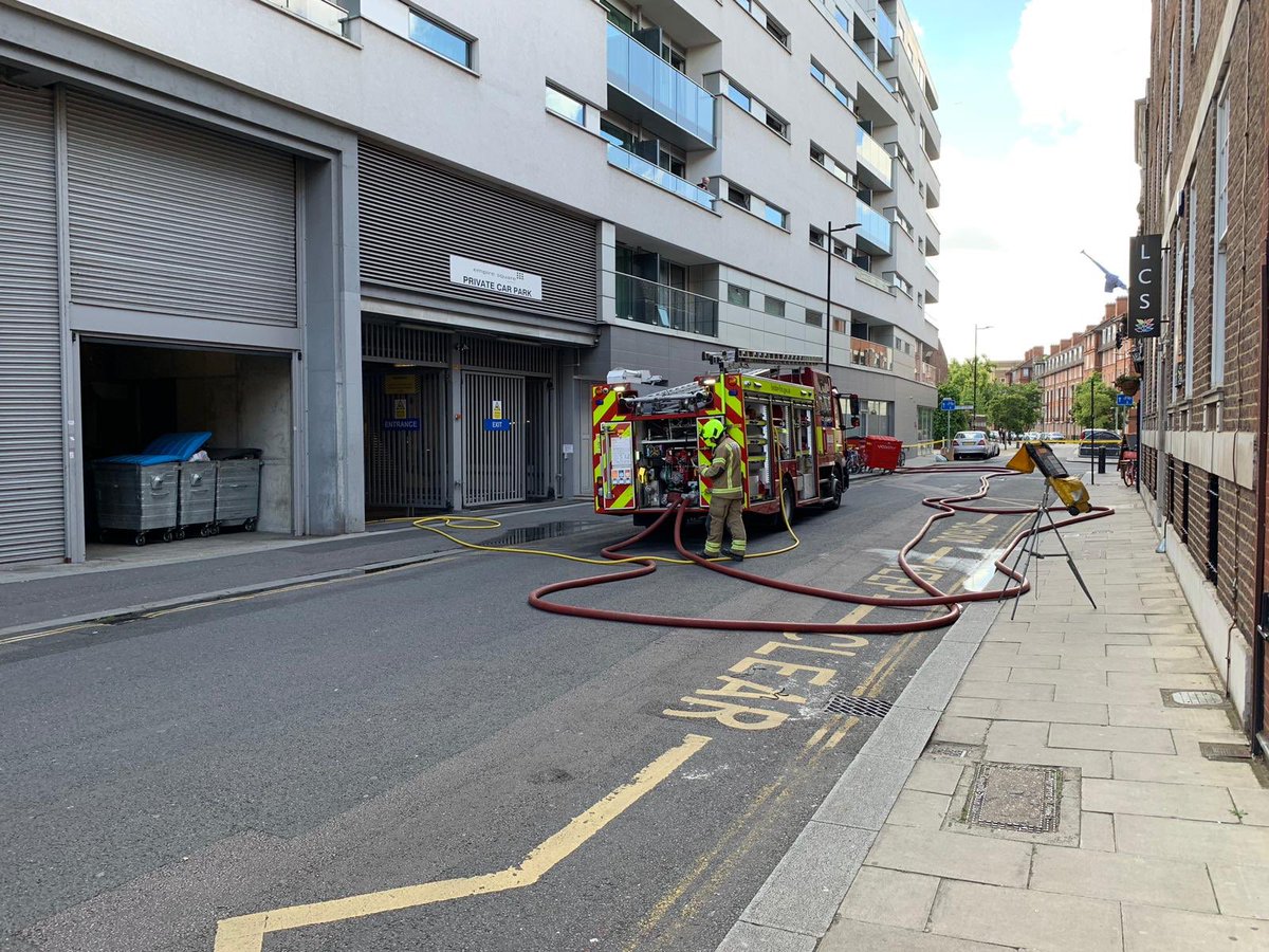 LFBTheCity's tweet photo. Red watch attended a car alight in an underground car park this afternoon. A quick attack by crews meant other cars and the flats above sustained no damage. #quickattack #carfire #lfb https://t.co/ebMV21aRpR