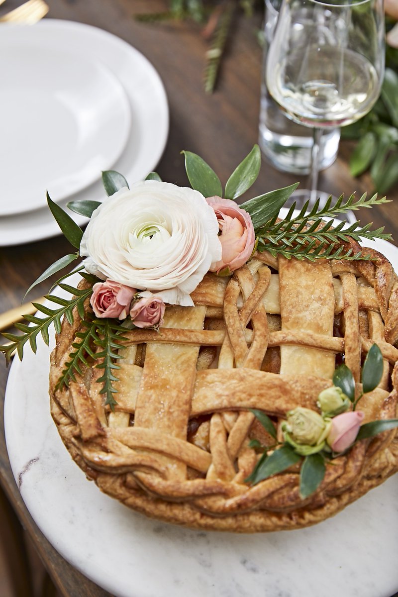 Pretty lil' not-so-tiny pie.