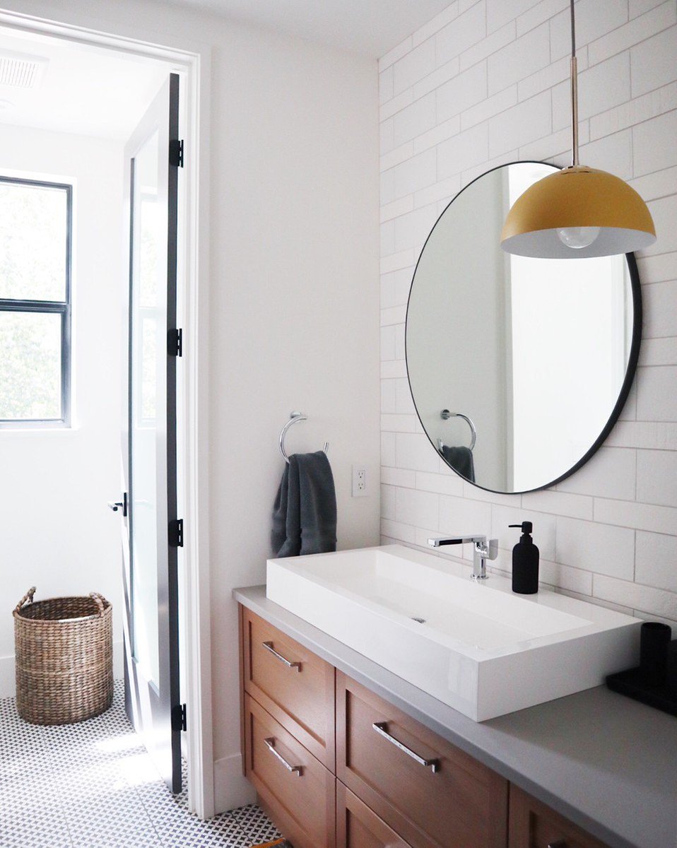 nylafree's tweet photo. Another SNEAK PEEK from our #nfdimaralake project. We’re loving these fresh bathroom vibes and of course the yellow pendant! 💛 #bathroombliss
https://t.co/6inHB6RdRQ
#calgaryinteriordesigners #calgaryinteriordesign #interiordesigncalgary #yycdesign #bathroominspo #inspo https://t.co/2I8Ay5yVIK