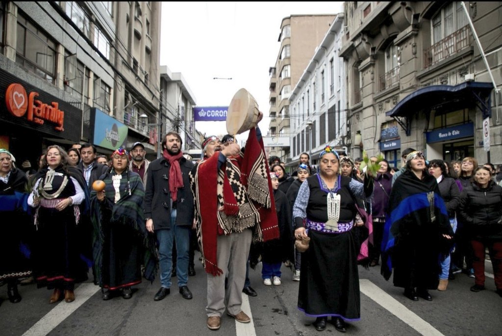 girovisualtv's tweet image. 🔴 En el marco de la ceremonia del #WeTripantu año nuevo de los pueblos del hemisferio sur, el alcalde #JorgeSharp comprometió avanzar en la municipalización del Convenio 169 de la OIT. @JorgeSharp