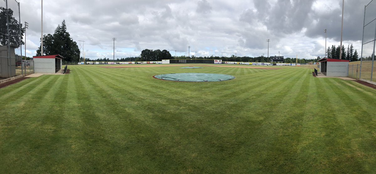ocpiobaseball's tweet photo. Oregon City HS Baseball is excited to host the WCP High School Invite and WCP Championships in July!  Fields are getting dialed in.  #piobaseball    @WCPTournaments @drewster3232 @Coach7Lord https://t.co/YnqiXV3Hc0