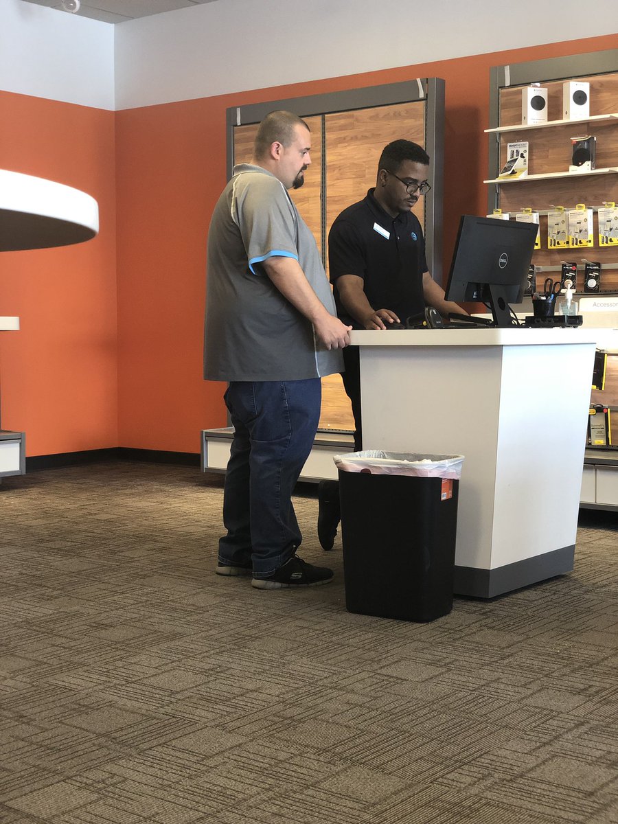 RGordon_757's tweet photo. Coaching the Coach in action. Letβs master that RPC! #LifeAtATT #selfignite https://t.co/UbHMGYOVBC