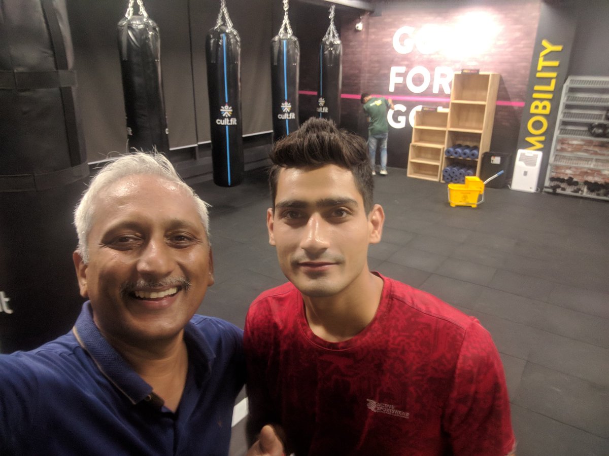 founderhelpdesk's tweet photo. With Vikas my #Boxing Coach on Day 41 of #90days #Fitness #Challenge #30minutes #BeAWarrior #BoostYourStrength https://t.co/9yB4FFB1L9
