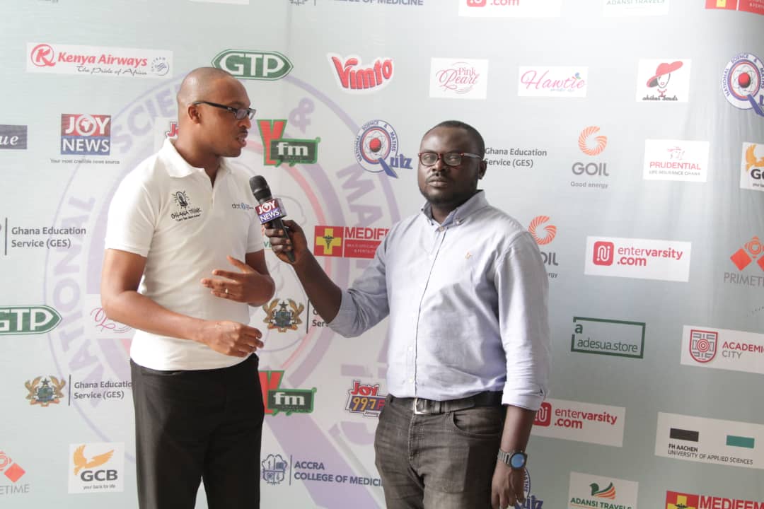 Abocco's tweet image. Not sure why this @Joy997FM reporter was looking at the camera.
Is it because he agreed with what I was saying?😃

#MightyAfrican: Give the students' phones, work on their maturity &amp;amp; believe in their ability to develop themselves while armed with more info. Make them mighty.