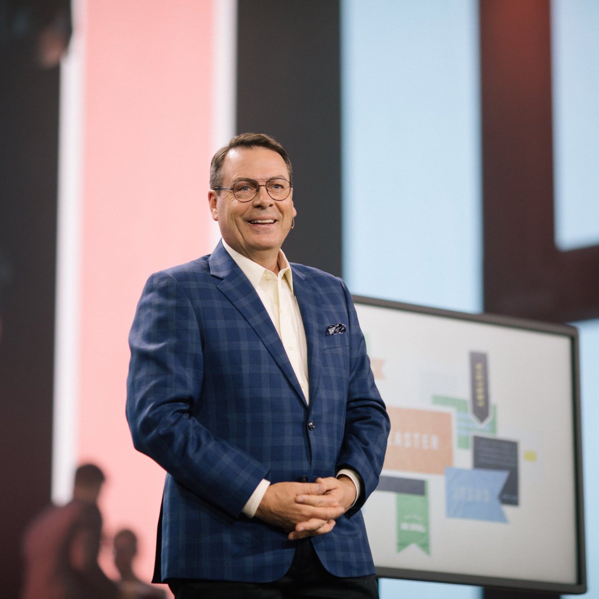 HAPPY BIRTHDAY, Pastor @Chris_Hodges! 🎉 We are SO thankful for you - for your wisdom, your leadership, and, more than anything, your love for God. You inspire us to live life to the fullest, following Jesus with everything we have. Let’s show PC some love today, church! 🎉💯🎈