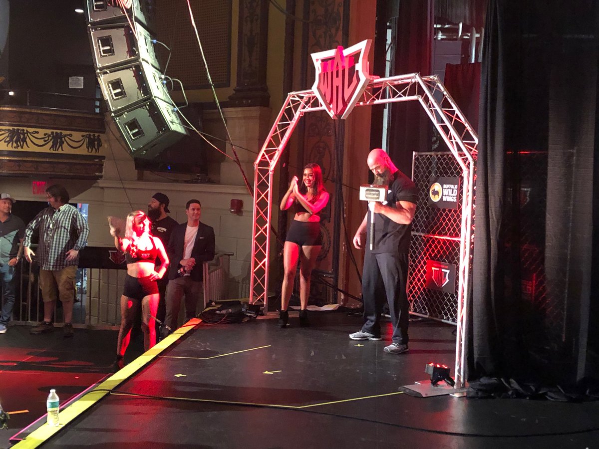 benholdenpxp's tweet photo. Thursday in Richmond, VA, @MonsterMTodd earned his 3rd Super Heavyweight hammer 🔨 & then chatted with @JZFish on @brlive @WALUnderground #WAL503 💯💪🏻🔨 https://t.co/RMQqusFT5X