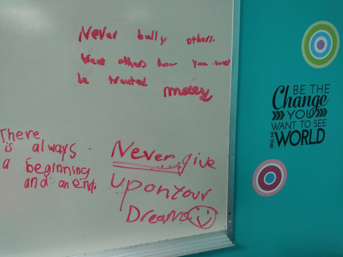 TeachDonnelly's tweet photo. More words of wisdom! This kids are so darn smart ๐#neverbully #dontgiveupondreams #LRESlib https://t.co/8Xw07zHCf5