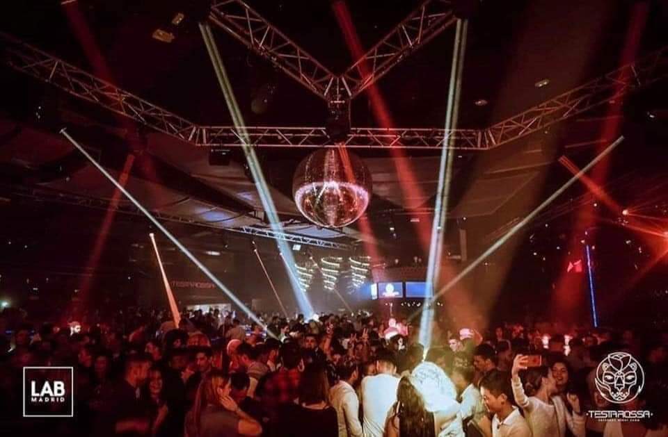 Fiestas__Madrid's tweet photo. Cada Sábado te esperamos en #Macumba con #TESTAROSSA 675936627. Botellas a 150€. Oferta 2 botellas x 250€!! Pases gratis ó 2x15€. Infórmate. #ListasMacumba #listasTestarossa #SalaLAB #listas #botellas #fiesta #Madrid #ListasMacumbaSábado https://t.co/8H6PudQMwd