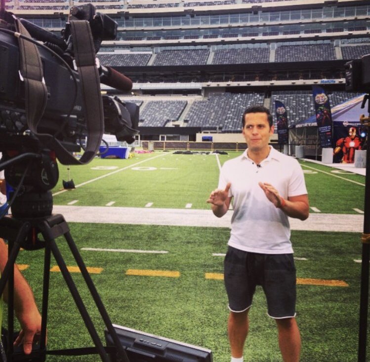 Raphael4NY's tweet photo. The early years of our Health and Fitness Expo...so much fun and we can’t wait to see you this weekend! If continues to get bigger and better every year! I’ll see you at @MetLifeStadium Saturday from 10-1. https://t.co/Kag0QwpMz6
