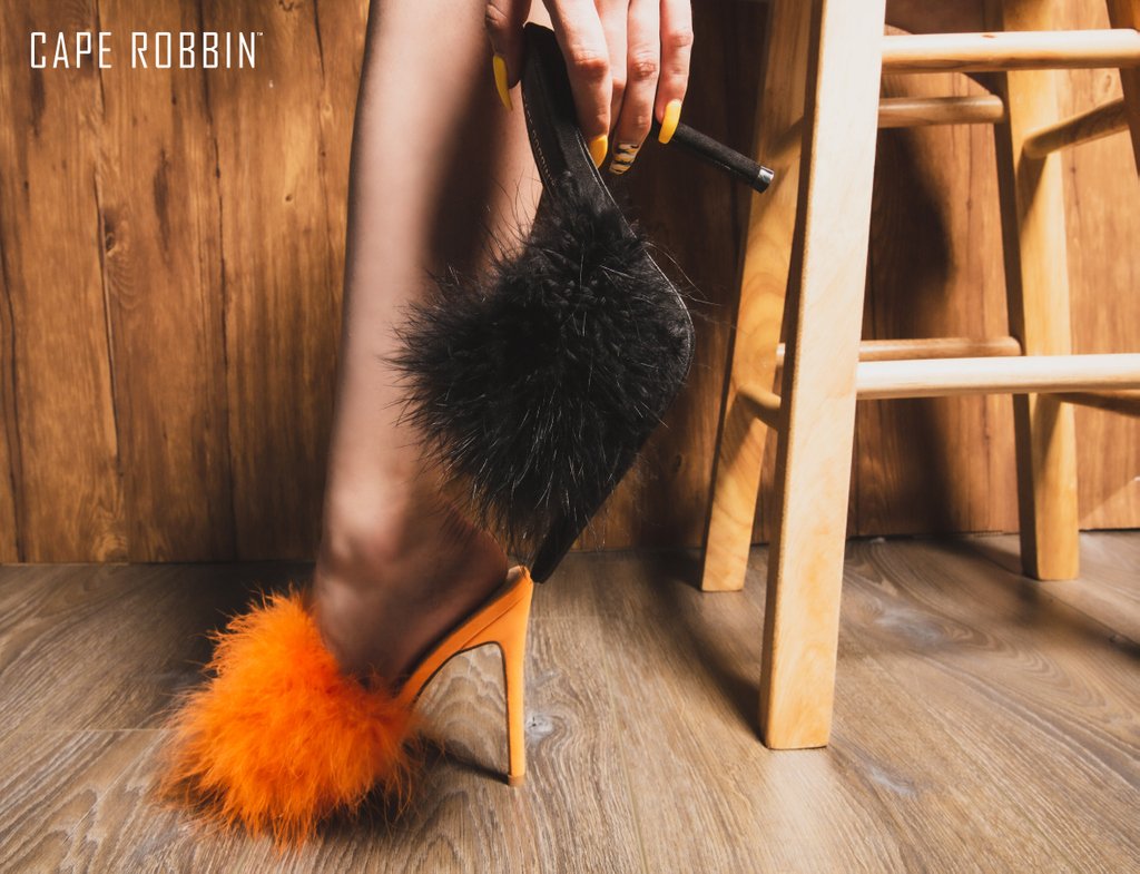 Flashyboxinc's tweet photo. Don't you dare 🖤🧡 Feeling fluffy? Check out these fearsome feathered heels in 5 new colors. 
Style: AVES
Where to buy: https://t.co/Zc5wnejiMO
.
.
.
.
.

 #fashion #style #ootd #love #photooftheday #instafashion #instagood #heels #outfit #stylish https://t.co/DQuG3AFB43