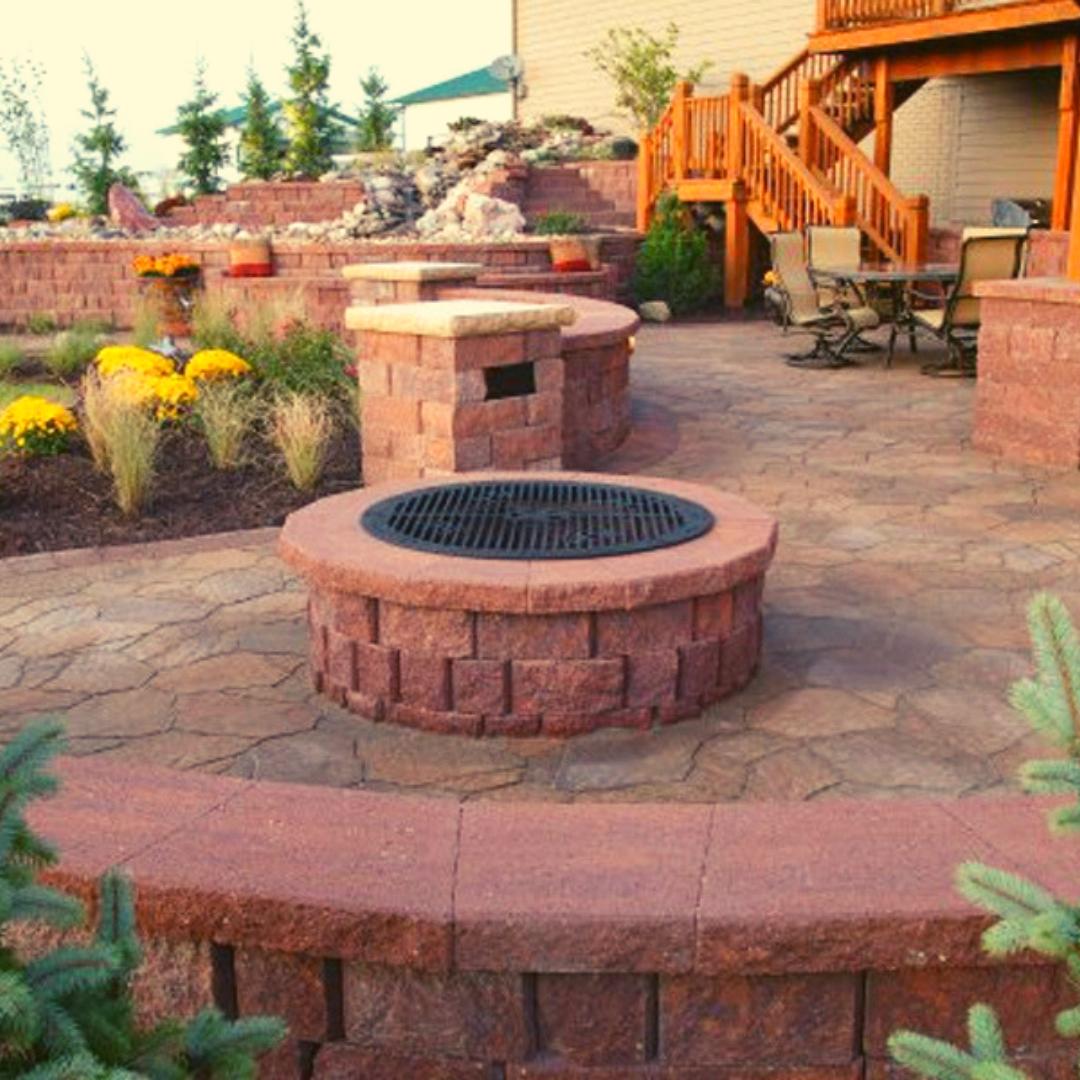 Tis the season for late nights by the fire. Enjoy entertaining family and friends with a custom fire pit in your very own backyard!