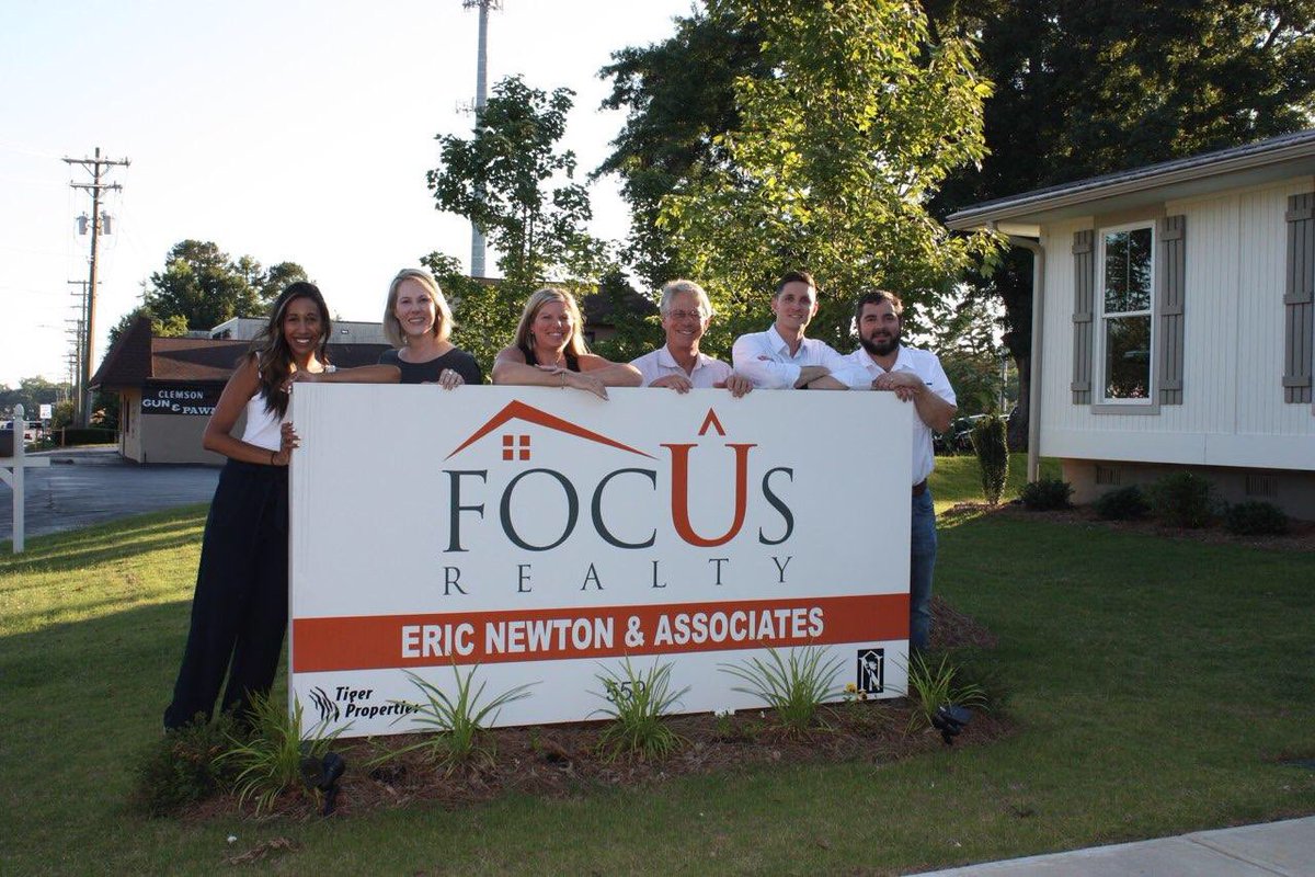 Great business after hours event last night at the #FocusRealty #EricNewtondotcom office! #Clemson #ClemsonRealEstate