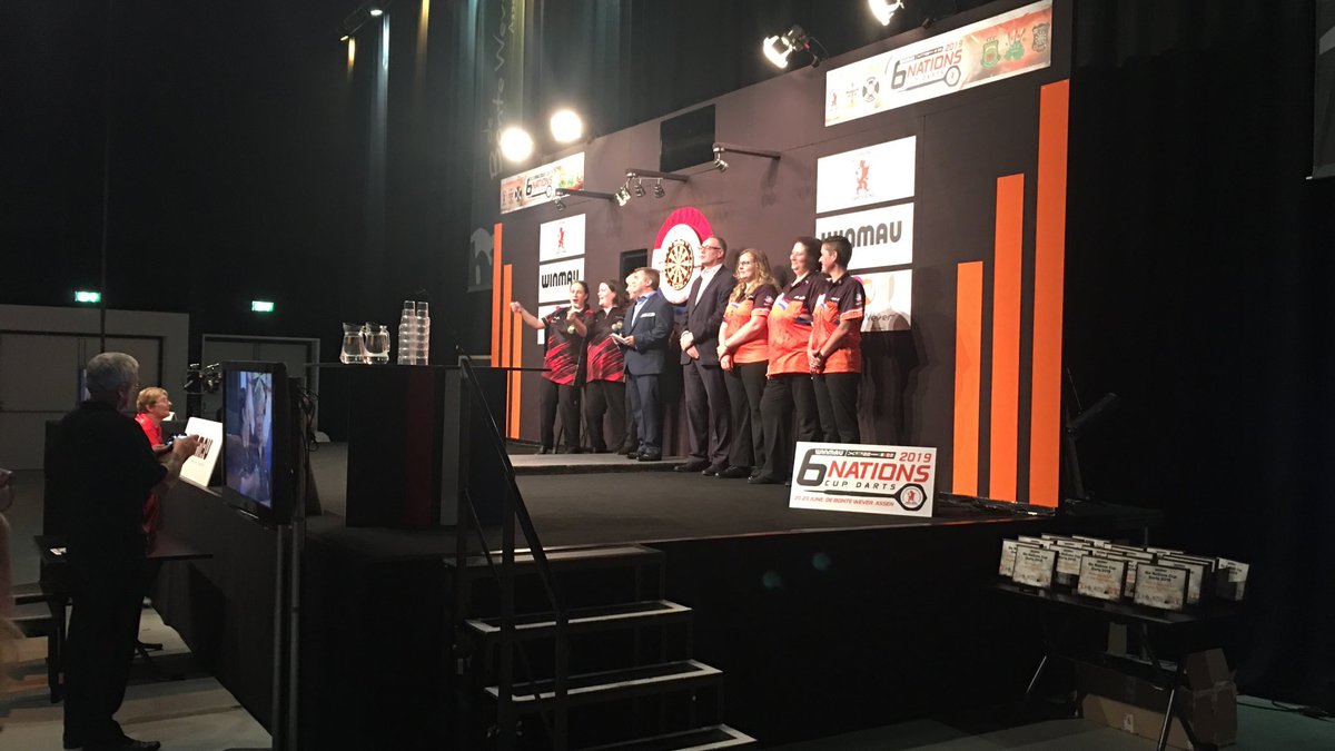 Nederlandse dames winnen van Wales. Prachtige overwinning! 💪

Klasse <a href="/AileenDarts/">Aileen de Graaf</a>, <a href="/sprins88/">Sharon Prins</a> en Anca Zijlstra! 👊

Gefeliciteerd coach Karin ten Kate! 

#SixNationsCupDarts 2019
