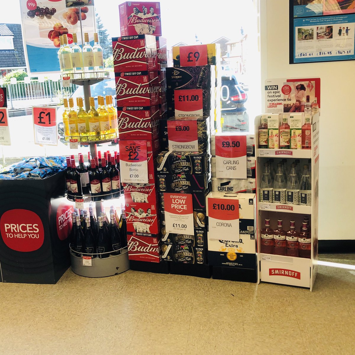 SaleCallum's tweet photo. Suns out ☀️ and so are the deals in Unsworth coop we have plenty for that perfect bbq and also a tasty new vodka.. @danwoodcoop @KateGraham03 #COOP #finallysun https://t.co/LsUnIRJevs