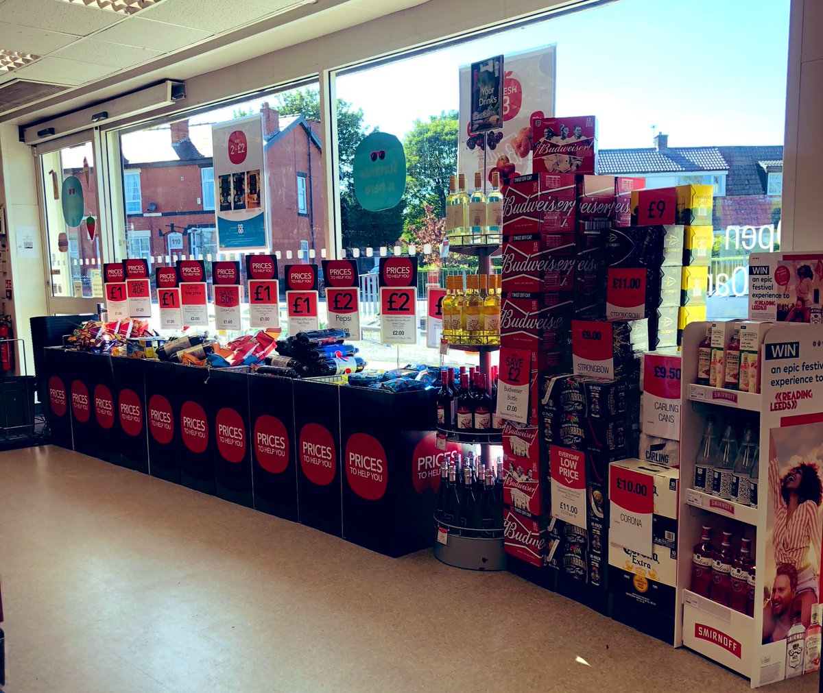 SaleCallum's tweet photo. Suns out ☀️ and so are the deals in Unsworth coop we have plenty for that perfect bbq and also a tasty new vodka.. @danwoodcoop @KateGraham03 #COOP #finallysun https://t.co/LsUnIRJevs