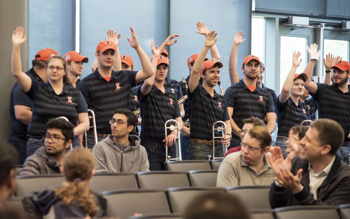 Raise your hand if you love Illinois! 🙋‍