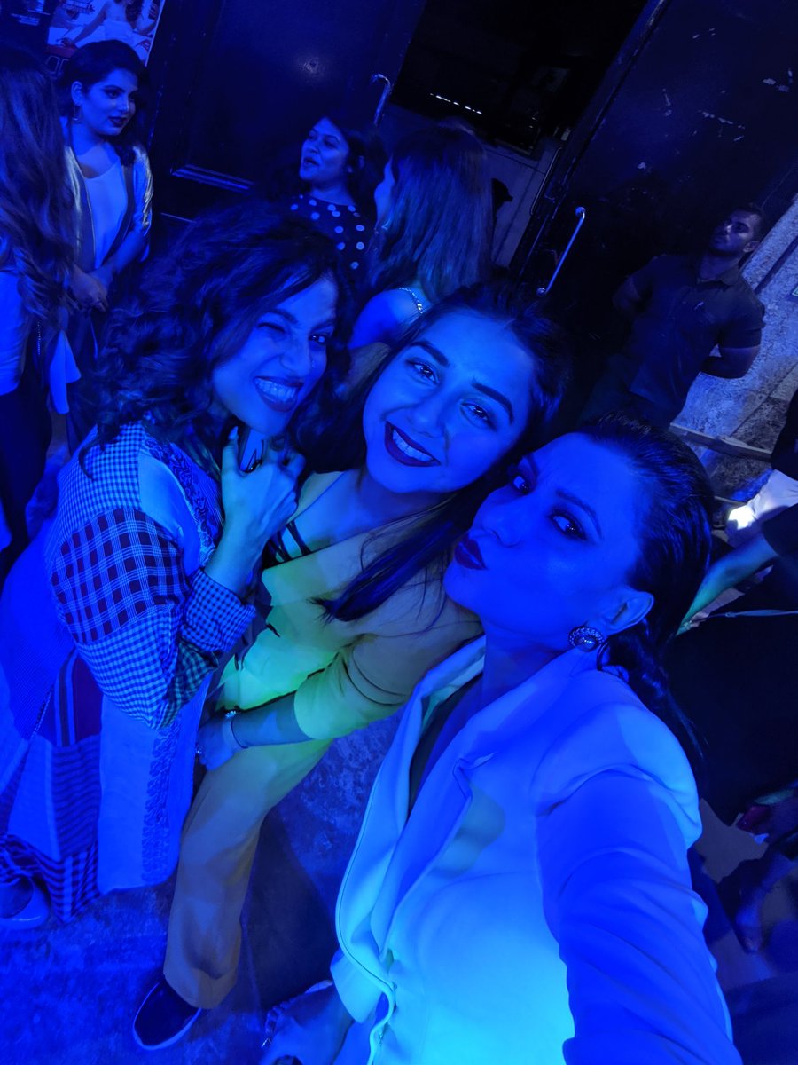 MissMalini's tweet photo. Influencer game strong! @exhibitmagazine #InfluencEx19 @Bhuvan_Bam @iamMostlySane @mymalishka @nitinmirani https://t.co/mNAnVjzf4f