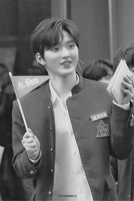 Moonbincenter's tweet photo. MOONHYUNBIN! DONT GIVE UP OKAY!! PLEASEE VOTE FOR HIM!! PLEASEE!!!😭♥️♥️SAVE THIS PRECIOUS BOYYY

#savemoonhyunbin https://t.co/UFMUldD2zL