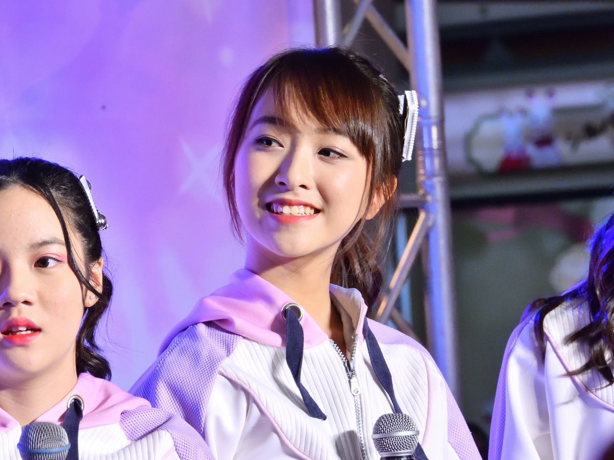aelzard_grazel's tweet photo. #MiniMoreMarket #SatchanBNK48 #OomBNK48 https://t.co/fxXz9dL3x1