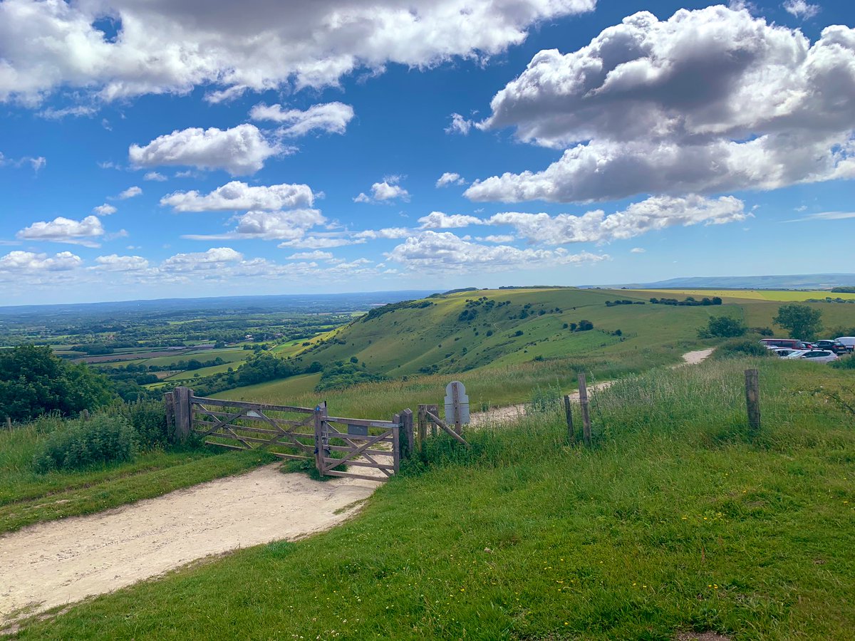 KatharineHale's tweet photo. Fantiastic end to our #wayinaday leg at Ditchling Beacon! #SummerSolstice2019 #SouthDowns #southdownsway #ditchlingbeacon #walking https://t.co/uBbJEDDz7V