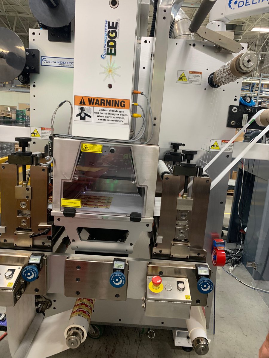 ArgentLabel's tweet image. Meet Buzz ( lightyear) our newest team. Cutting material at the speed of light ! #womanoened #SmallBusiness We love #Deltamodtech