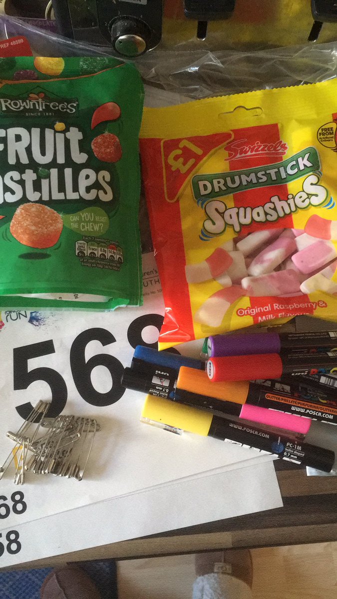devonflossy's tweet photo. All ready for tomorrowβs #CHSWRainbow @Tan_B2013 @CharlotteHuish2 @sarah_horton_1 not to late to donate! #teamellacombe https://t.co/sgrNjft0V1