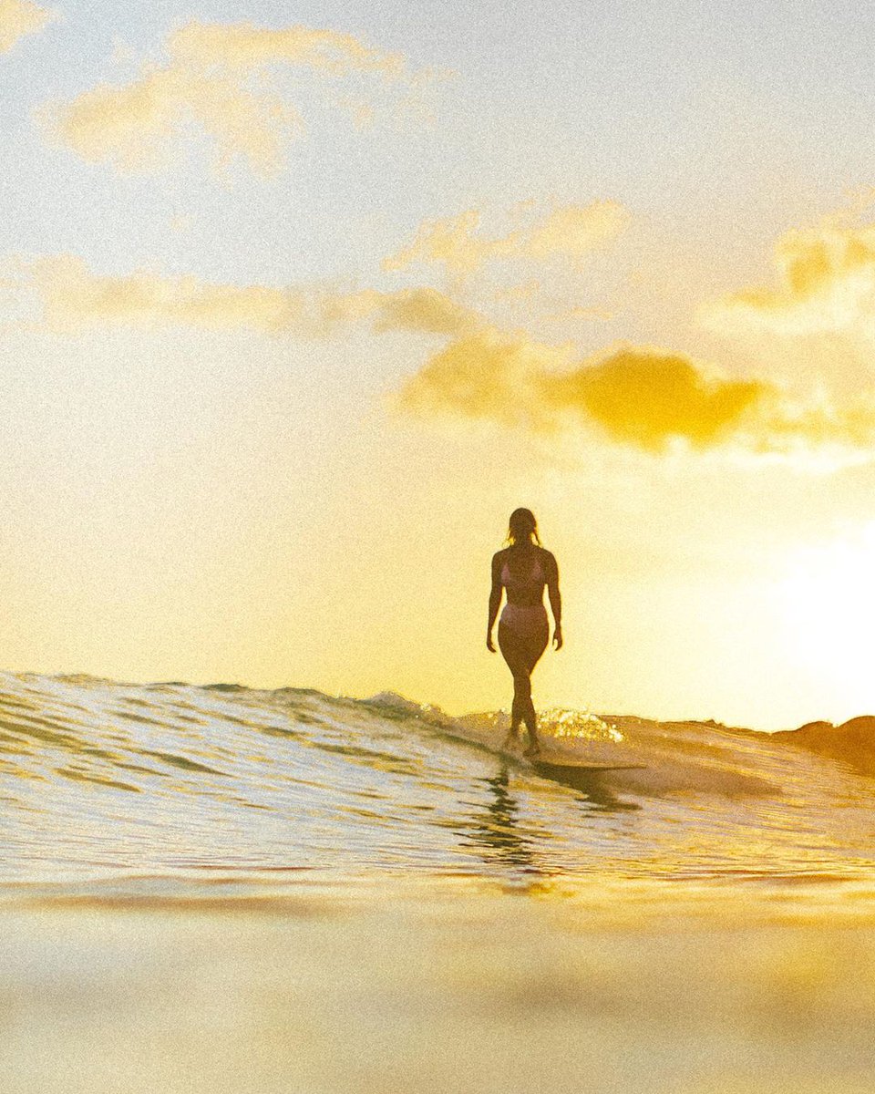 KonaRed's tweet photo. Today is the first day of Summer & #AlohaFriday! With that perfect combination, we canโt think of a better way to end the work week. Enjoy the first weekend of summer, we hope itโs full of sunny weather, good times and great coffee.
๐ธ: @TommyPierucki https://t.co/LkwsOcRBSk
