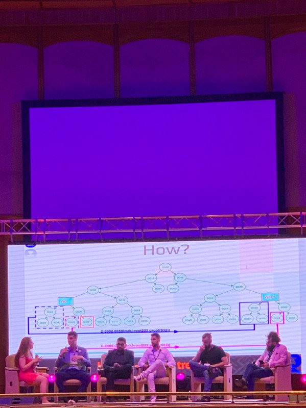 Toufi Saliba (<a href="/toouufii/">Toufi Saliba 🌐</a>) speaking on a panel about decentralized infrastructure and building a new internet at the #RomaniaBlockchainSummit #RBS2019 #blockchain #ai